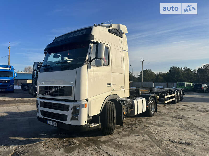 Тягач Volvo FH 13 2007 в Вараші Тягач Volvo FH 13 2007 в Вараші