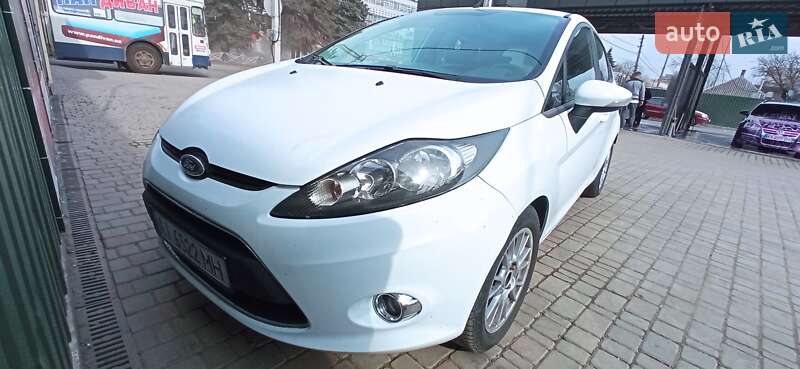Хэтчбек Ford Fiesta 2012 в Киеве