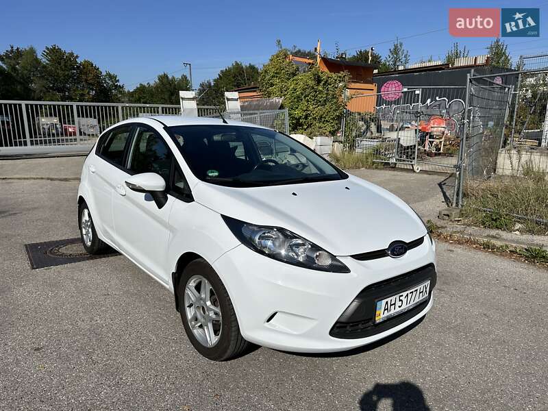 Хэтчбек Ford Fiesta 2012 в Киеве