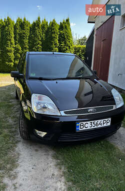 Хэтчбек Ford Fiesta 2002 в Сокале