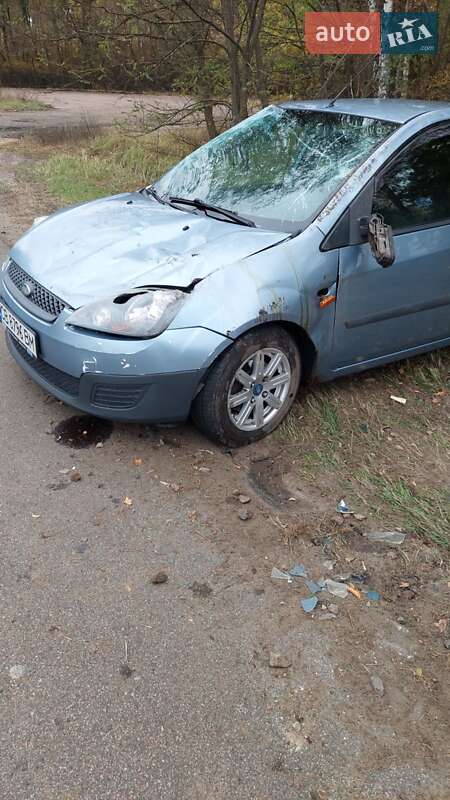 Хэтчбек Ford Fiesta 2006 в Сновске