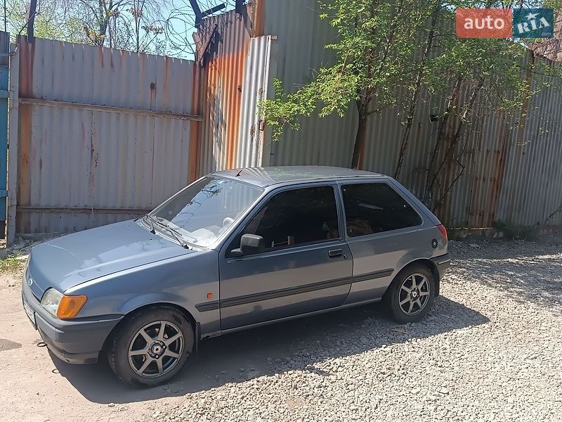 Хэтчбек Ford Fiesta 1990 в Запорожье