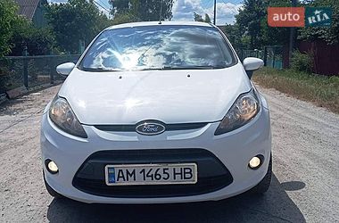 Хэтчбек Ford Fiesta 2009 в Романове