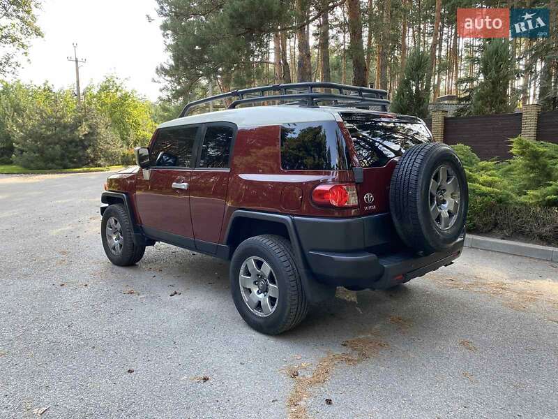 Внедорожник / Кроссовер Toyota FJ Cruiser 2008 в Новомосковске