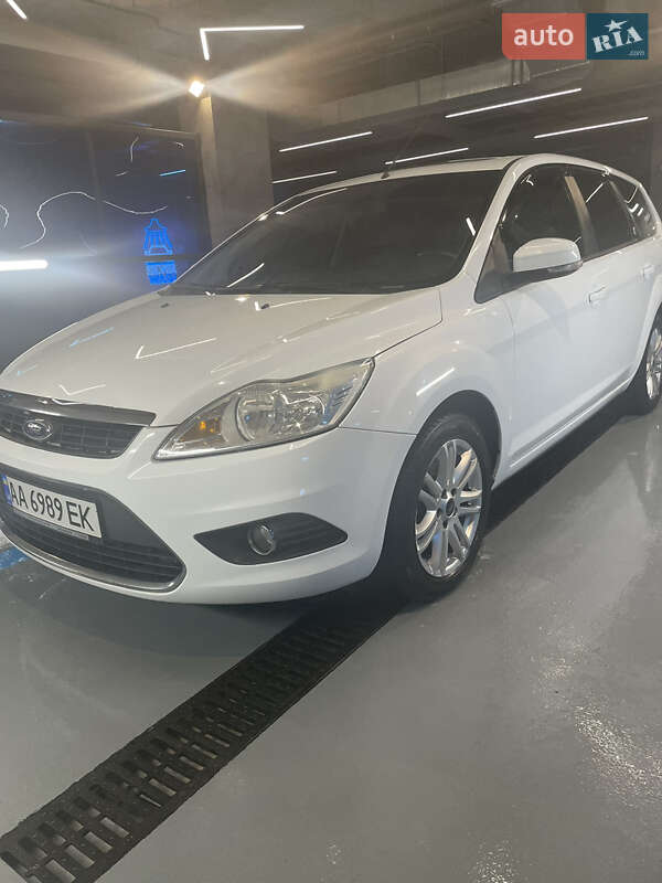 Универсал Ford Focus 2010 в Киеве Универсал Ford Focus 2010 в Киеве