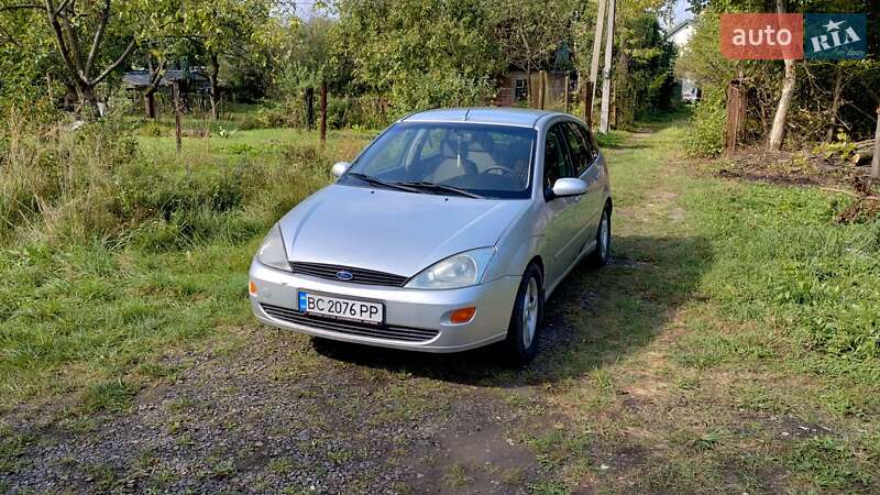 Хэтчбек Ford Focus 2001 в Львове Хэтчбек Ford Focus 2001 в Львове