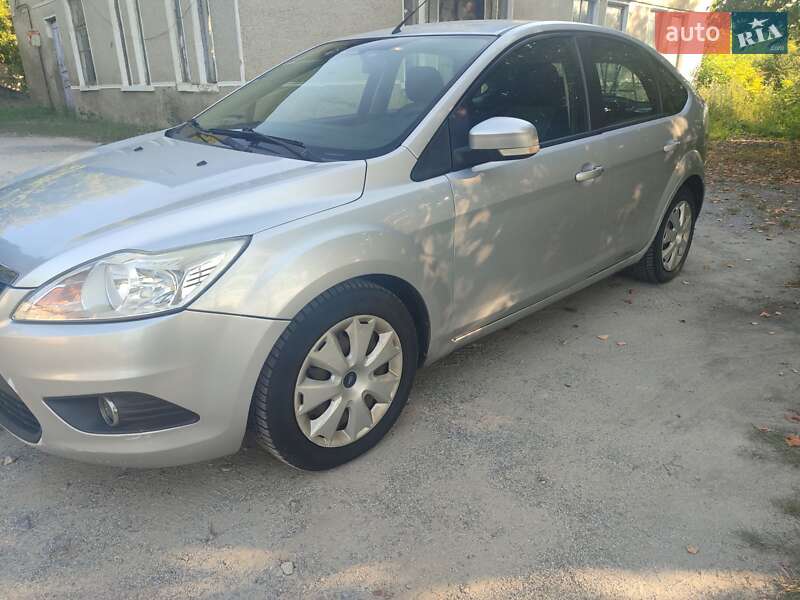 Хетчбек Ford Focus 2011 в Тернополі Хетчбек Ford Focus 2011 в Тернополі