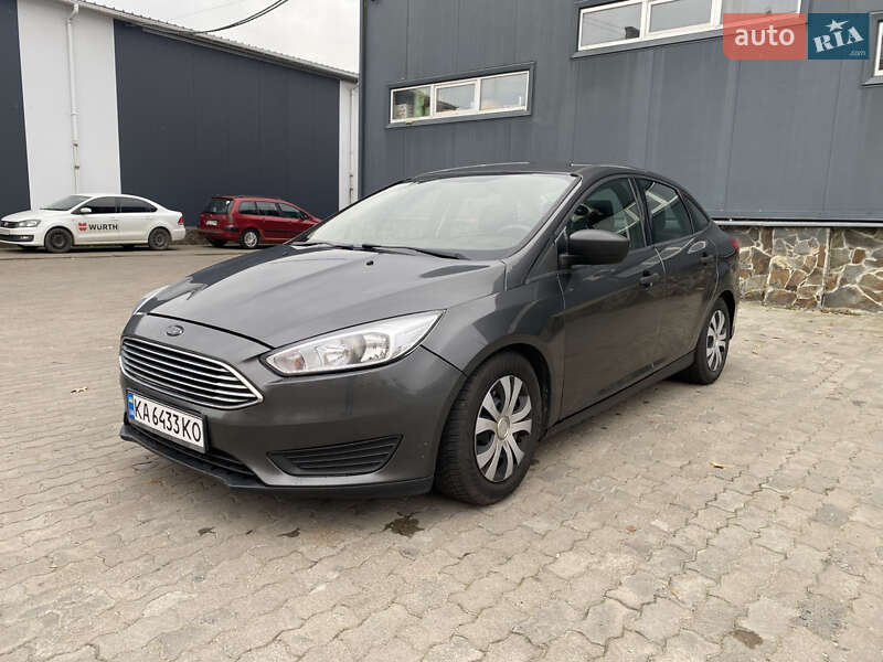 Седан Ford Focus 2015 в Стрые