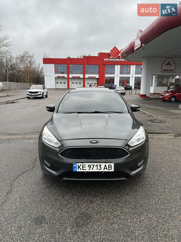 Седан Ford Focus 2015 в Днепре