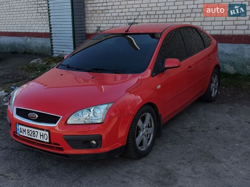 Хетчбек Ford Focus 2005 в Кореці