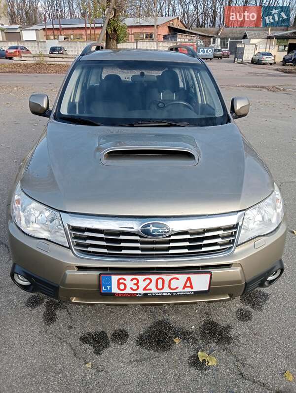 Позашляховик / Кросовер Subaru Forester 2009 в Чернігові