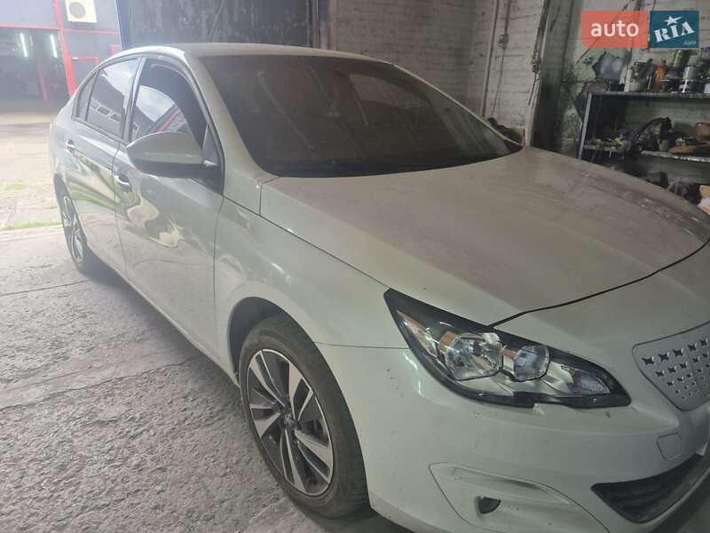 Купе Dongfeng Fukang ES600 2022 в Полтаві