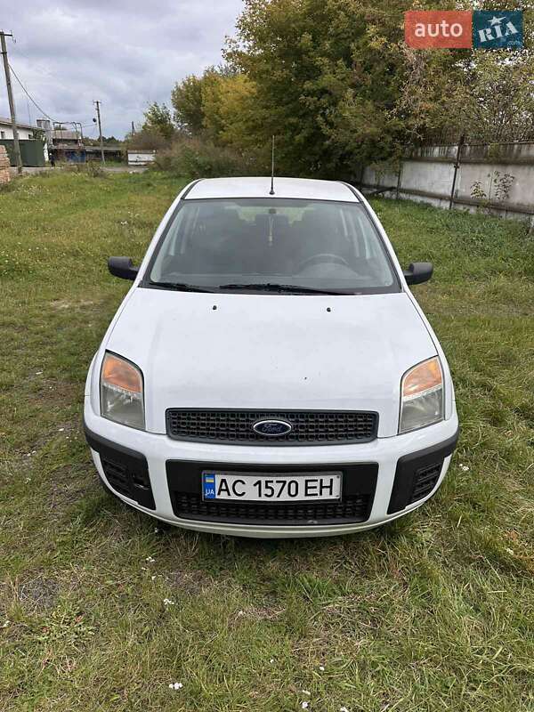 Хэтчбек Ford Fusion 2009 в Луцке