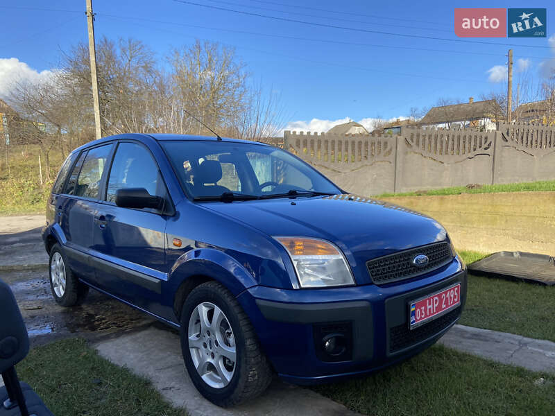 Хэтчбек Ford Fusion 2008 в Ровно