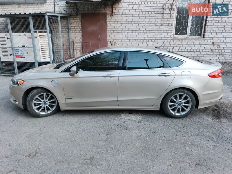 Седан Ford Fusion 2016 в Дніпрі Седан Ford Fusion 2016 в Дніпрі