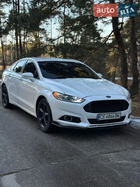Седан Ford Fusion 2015 в Ровно