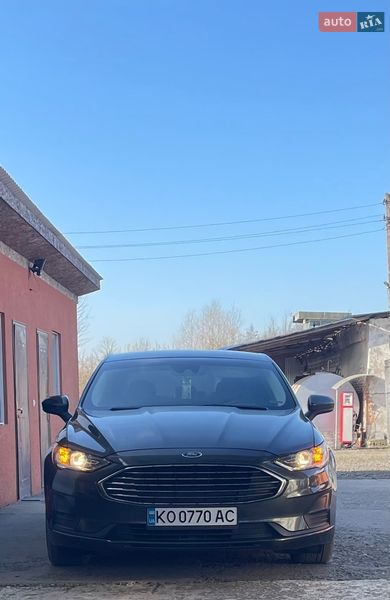 Седан Ford Fusion 2020 в Иршаве