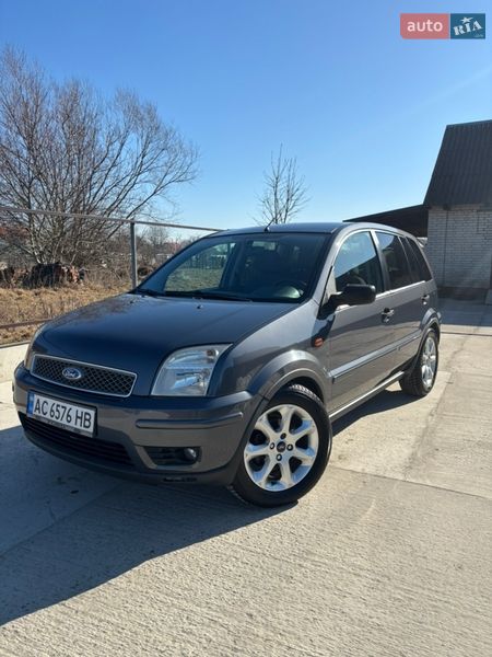 Хетчбек Ford Fusion 2005 в Луцьку