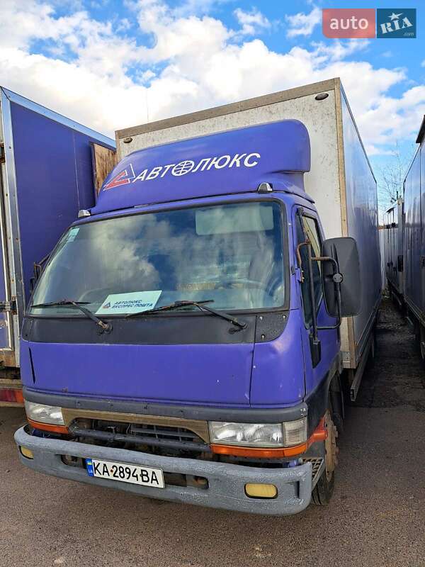 Грузовой фургон Mitsubishi Fuso Canter 2004 в Львове