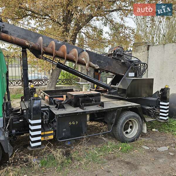 Буровая установка Mitsubishi Fuso Canter 1999 в Одессе Буровая установка Mitsubishi Fuso Canter 1999 в Одессе