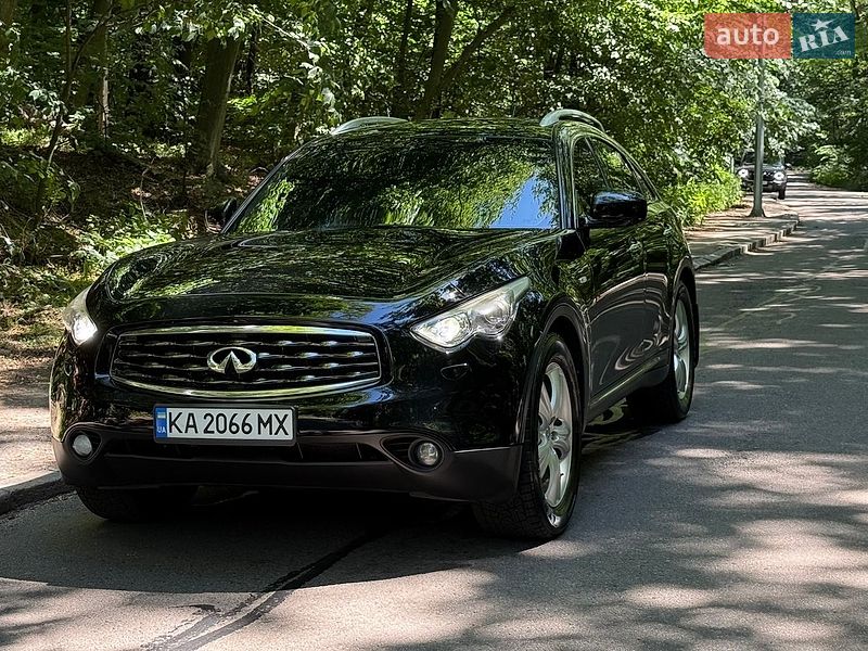 Внедорожник / Кроссовер Infiniti FX 37 2010 в Киеве