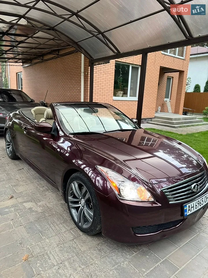 Infiniti G37 2010 photo 3