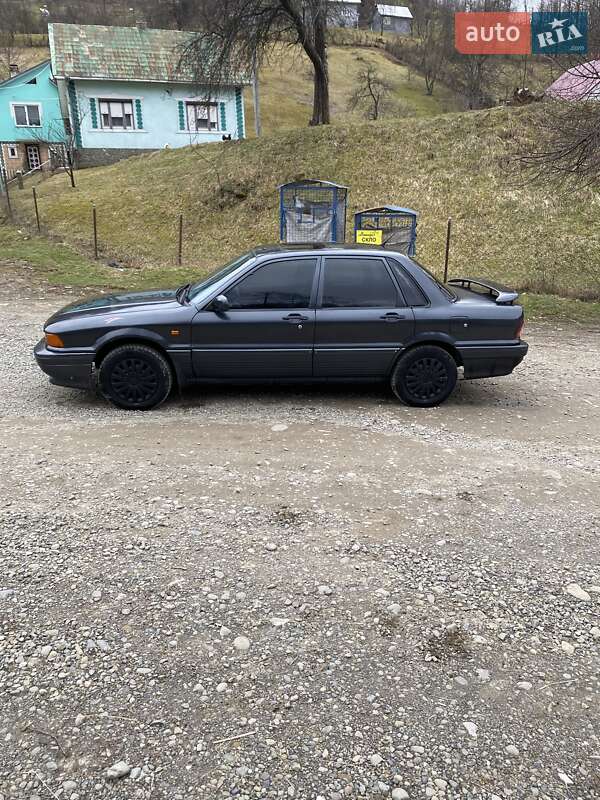 Седан Mitsubishi Galant 1991 в Тячеве Седан Mitsubishi Galant 1991 в Тячеве