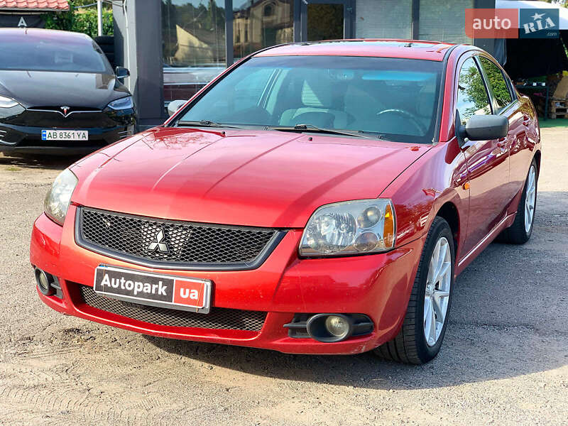 Седан Mitsubishi Galant 2012 в Виннице