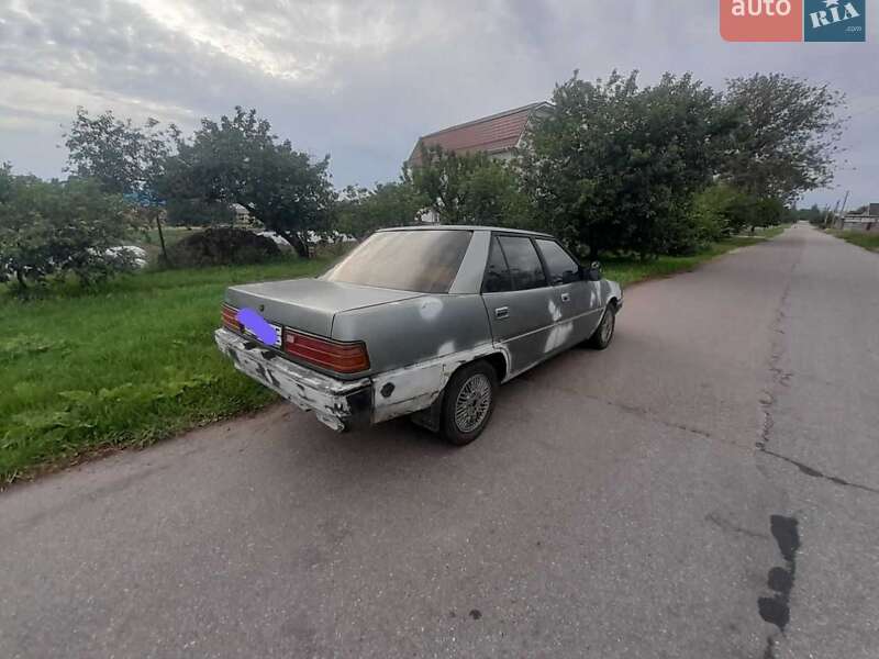 Седан Mitsubishi Galant 1988 в Кременчуге