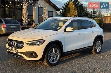 Внедорожник / Кроссовер Mercedes-Benz GLA-Class 2020 в Киеве