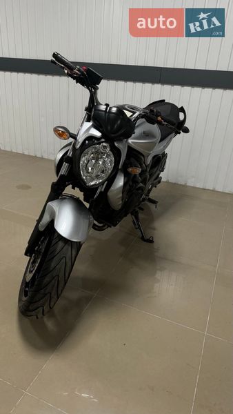 Спортбайк Suzuki Gladius 400 2012 в Рокитном