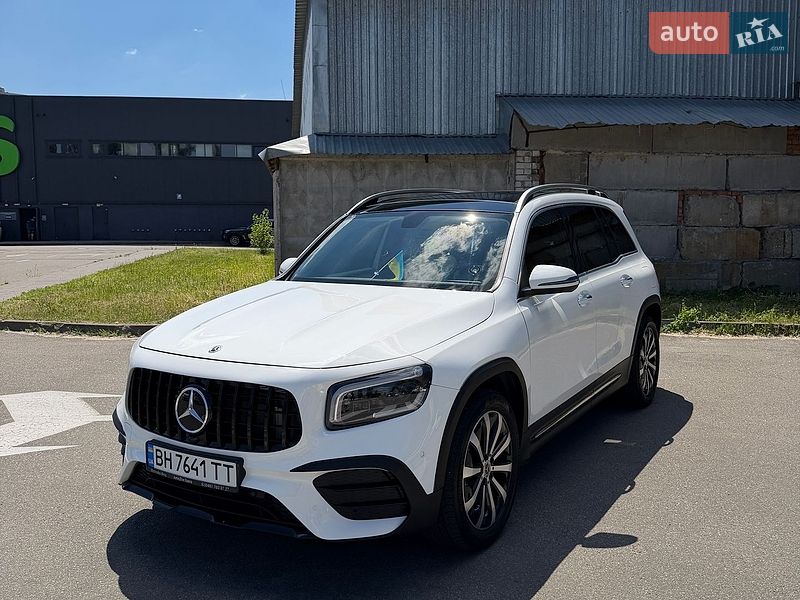 Внедорожник / Кроссовер Mercedes-Benz GLB-Class 2021 в Киеве