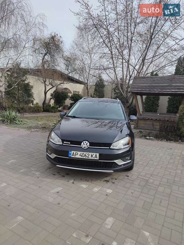 Універсал Volkswagen Golf Alltrack 2016 в Запоріжжі Універсал Volkswagen Golf Alltrack 2016 в Запоріжжі