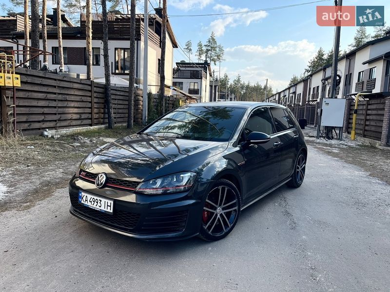 Хетчбек Volkswagen Golf GTI 2017 в Києві