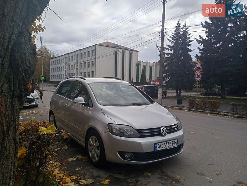 Хэтчбек Volkswagen Golf Plus 2009 в Изяславе Хэтчбек Volkswagen Golf Plus 2009 в Изяславе