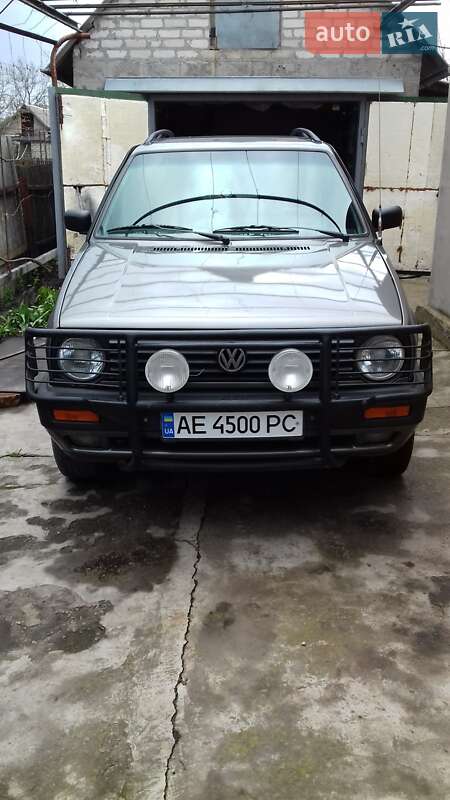 Хэтчбек Volkswagen Golf 1991 в Пятихатках