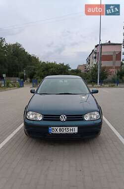Хетчбек Volkswagen Golf 2002 в Старокостянтинові