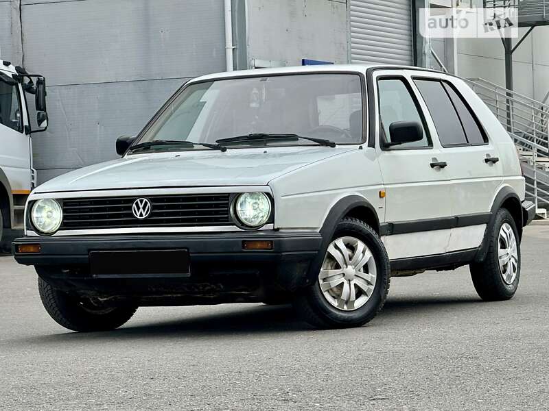 Хэтчбек Volkswagen Golf 1990 в Одессе