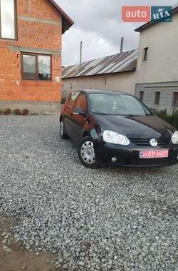 Универсал Volkswagen Golf 2008 в Онке Универсал Volkswagen Golf 2008 в Онке