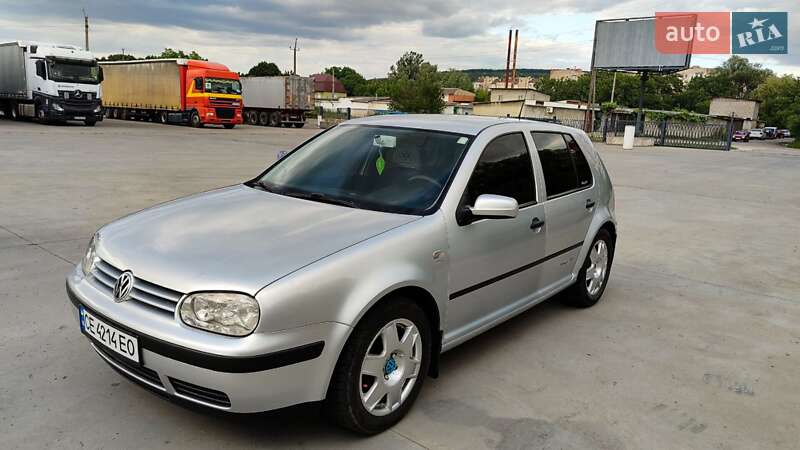 Хэтчбек Volkswagen Golf 2000 в Черновцах Хэтчбек Volkswagen Golf 2000 в Черновцах