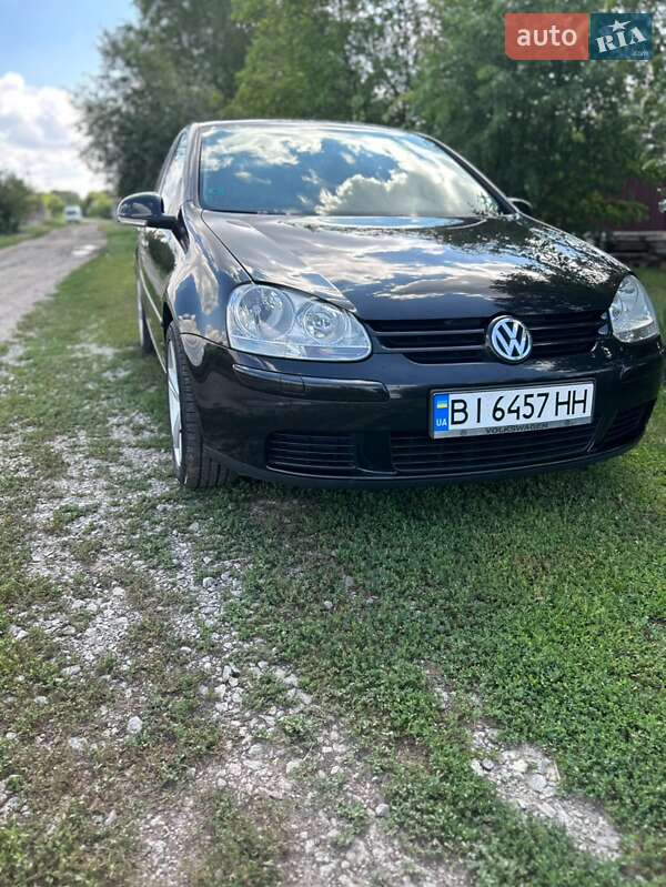 Хэтчбек Volkswagen Golf 2005 в Диканьке