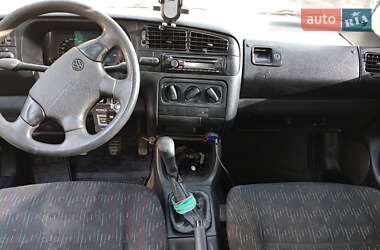 Хэтчбек Volkswagen Golf 1997 в Старичах