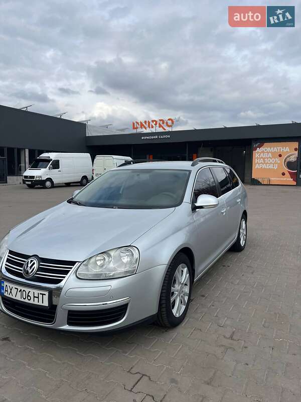 Универсал Volkswagen Golf 2009 в Первомайске