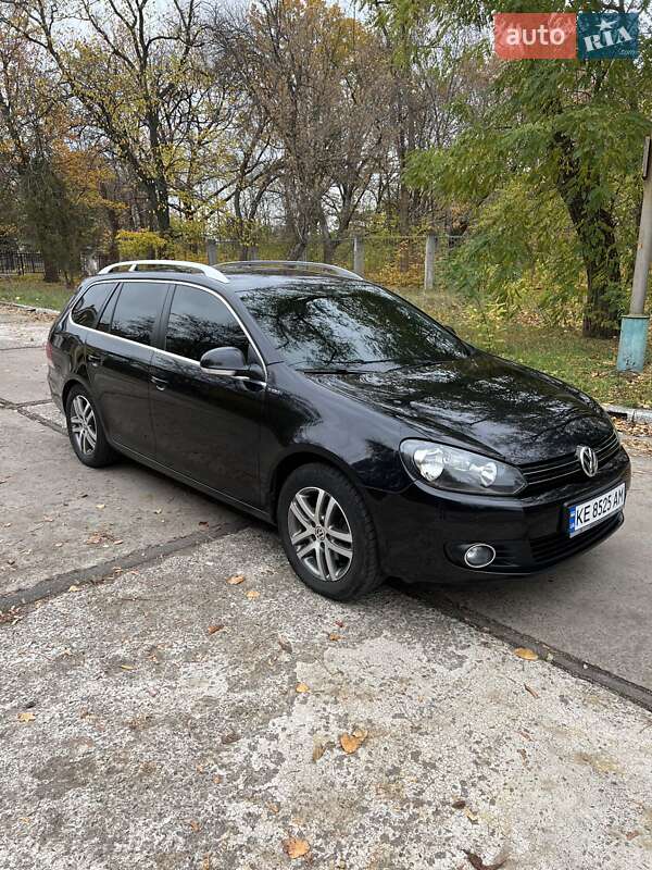 Универсал Volkswagen Golf 2009 в Желтых Водах
