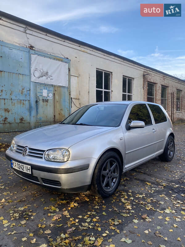 Хэтчбек Volkswagen Golf 2001 в Полтаве Хэтчбек Volkswagen Golf 2001 в Полтаве