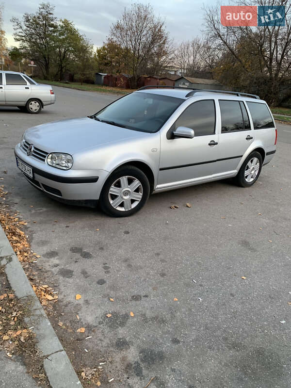 Универсал Volkswagen Golf 2003 в Полтаве