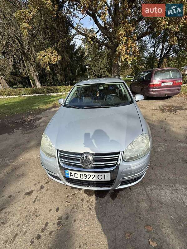 Універсал Volkswagen Golf 2008 в Луцьку