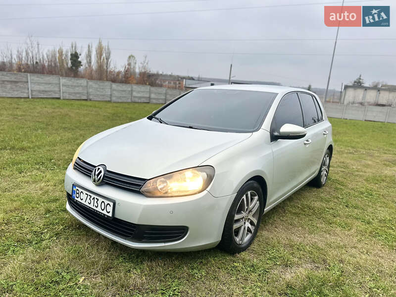 Хэтчбек Volkswagen Golf 2009 в Новой Ушице Хэтчбек Volkswagen Golf 2009 в Новой Ушице
