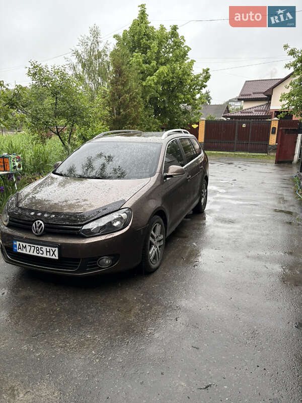 Универсал Volkswagen Golf 2011 в Звягеле