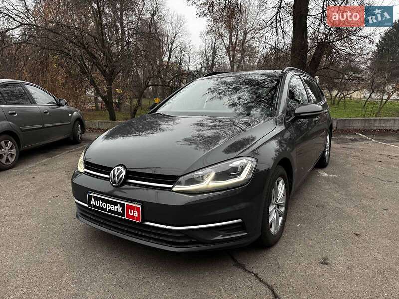 Универсал Volkswagen Golf 2019 в Киеве